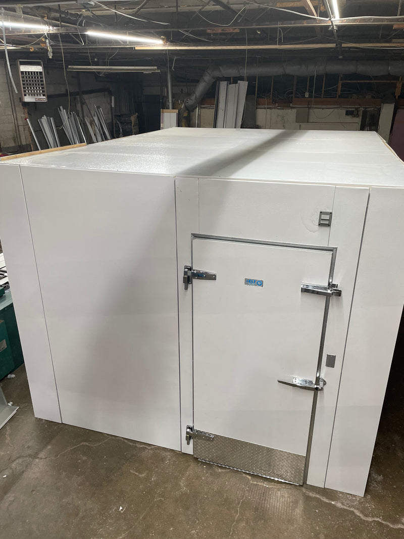 8'x8'x8 high walk in cooler or freezer box