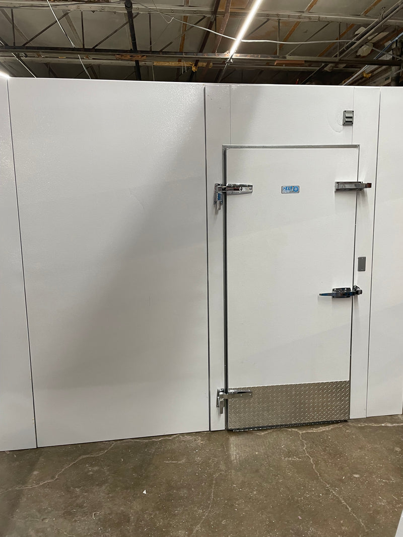 8'x8'x8 high walk in cooler or freezer box